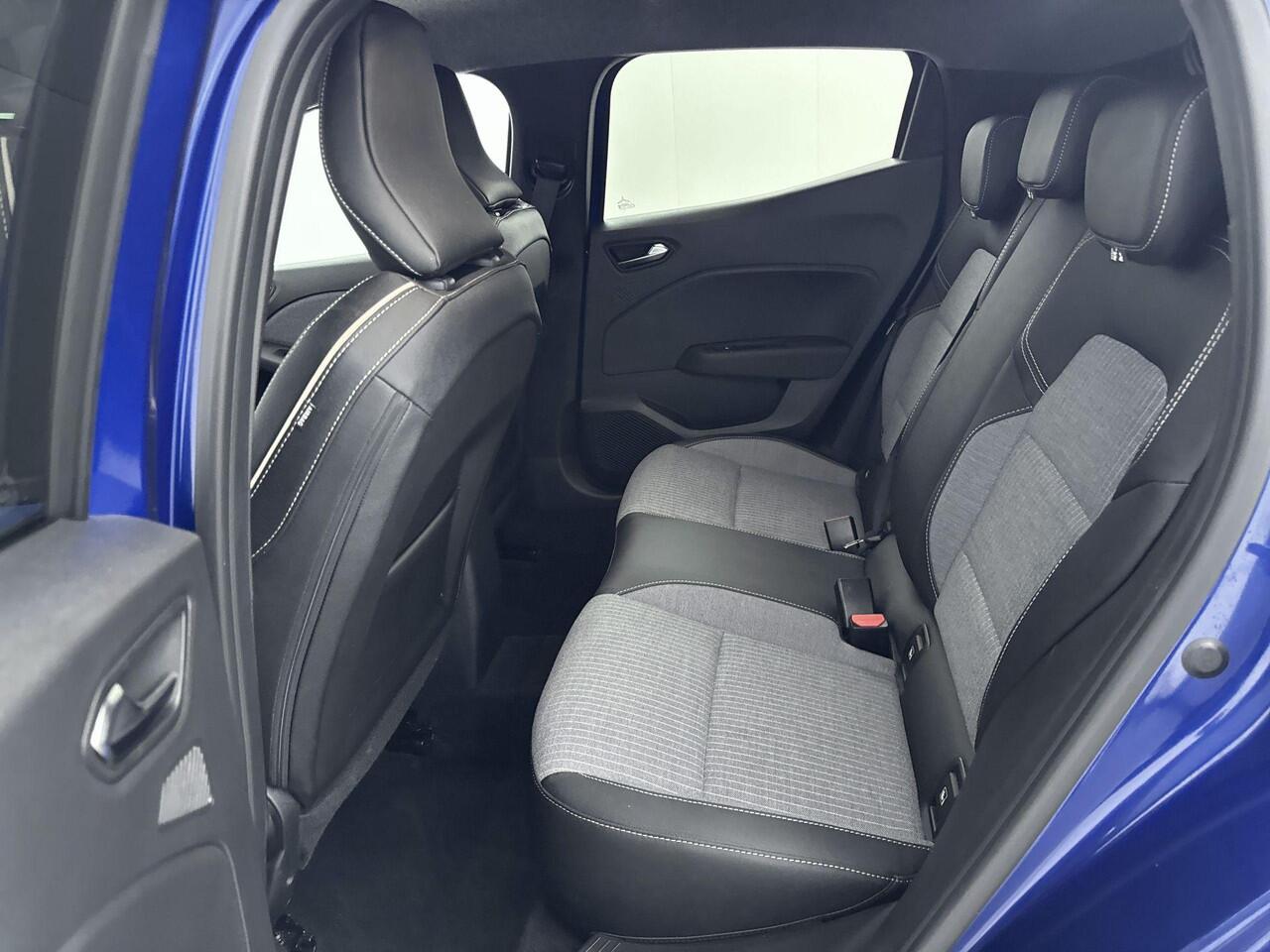 Renault CLIO 1.0 TCe 90Pk techno | Achteruitrijcamera | Android & Apple Carplay | Groot Scherm | Navigatie | Parkeersensoren | Cruise Control | Keyless Entry |