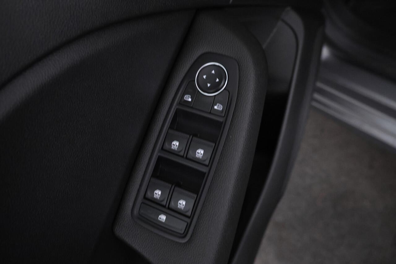 Renault CLIO 1.0 TCe Intens Navigatie, Airco, Bluetooth, Cruise