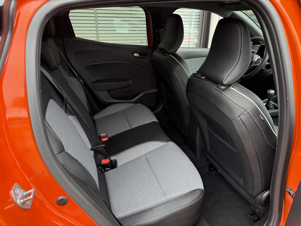 Renault CLIO 1.0 TCe 90 GPF techno | stoel en stuurverwarming | tijdelijk gratis Top Afleverpakket twv Eur 695