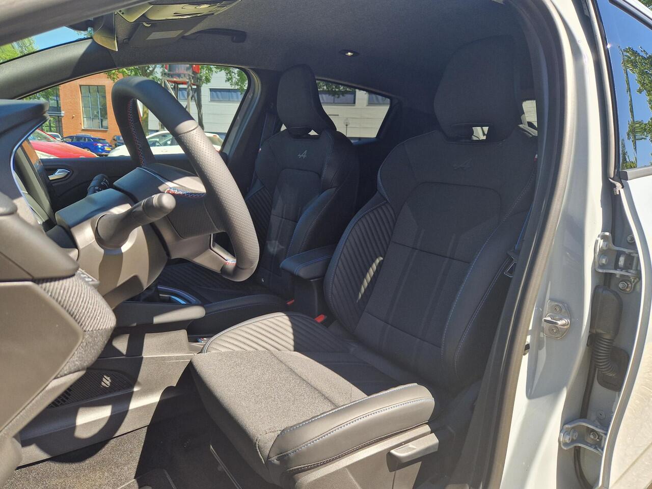 Renault CLIO 1.0 TCe 90 GPF esprit Alpine / Bose Premium Audio / Adaptief Cruise Control / Apple Carplay & Android Auto / Navigatie / Dode Hoek Detectie / Climate Control /