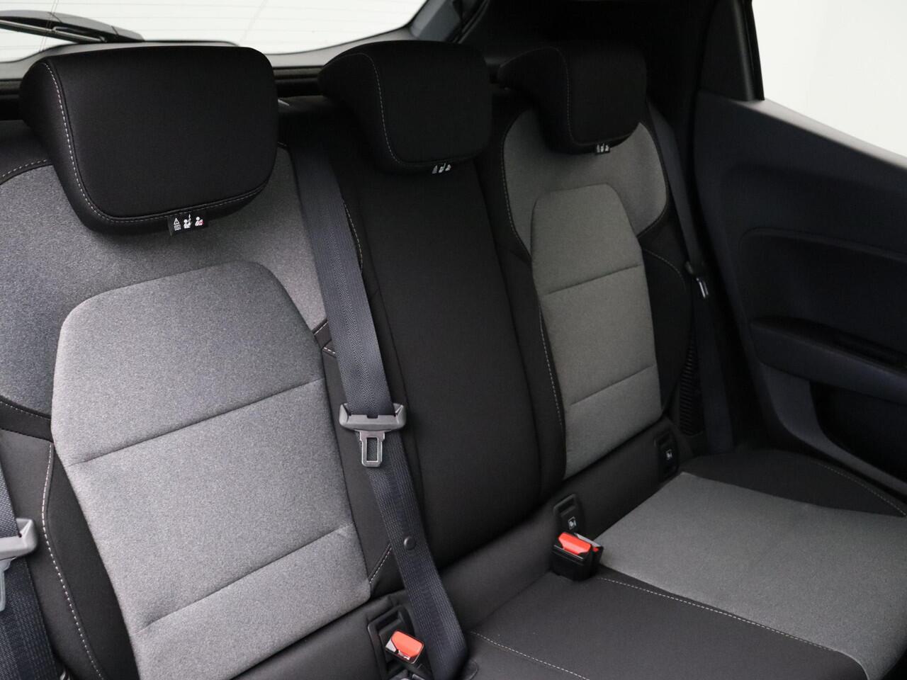 Renault CLIO TCe 90pk GPF evolution | Lichtmetalen velgen | Getint glas | Achteruitrijcamera |