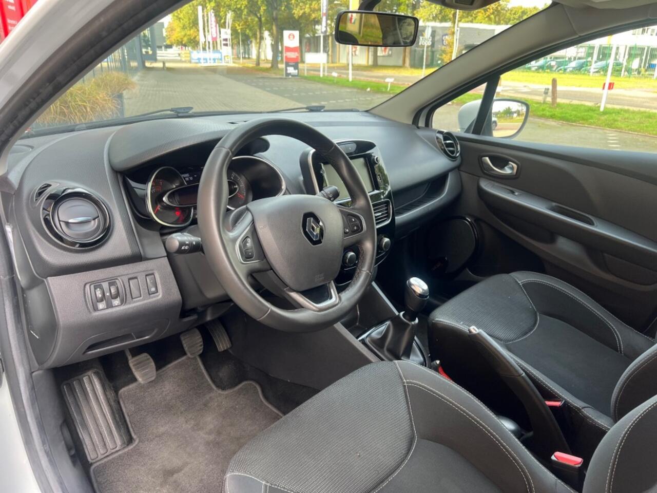 Renault CLIO 0.9 Tce Station 2019 Business Edition.