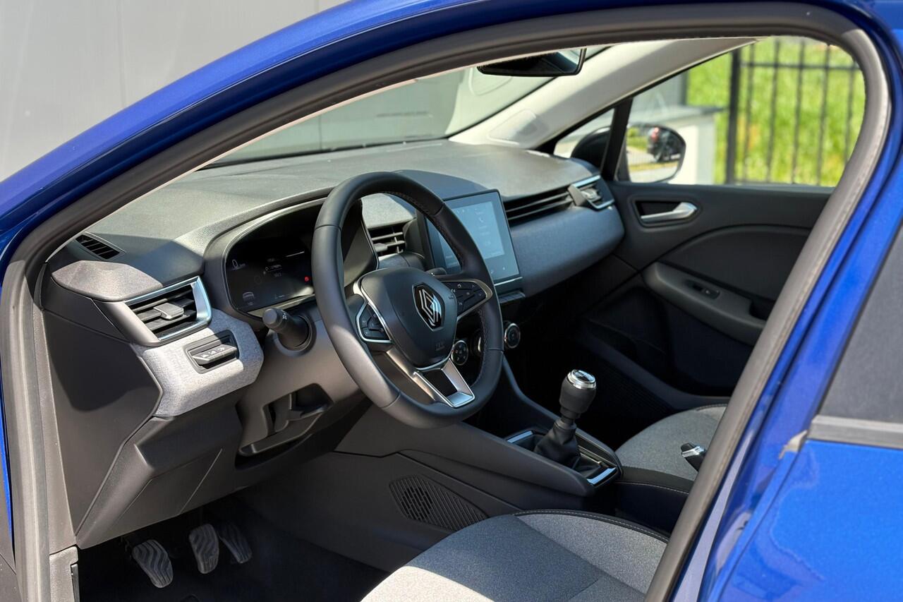 Renault CLIO 1.0 TCe 90pk Evolution - LED - Carplay - Airco - DAB - Parkeersensoren - Rijklaar