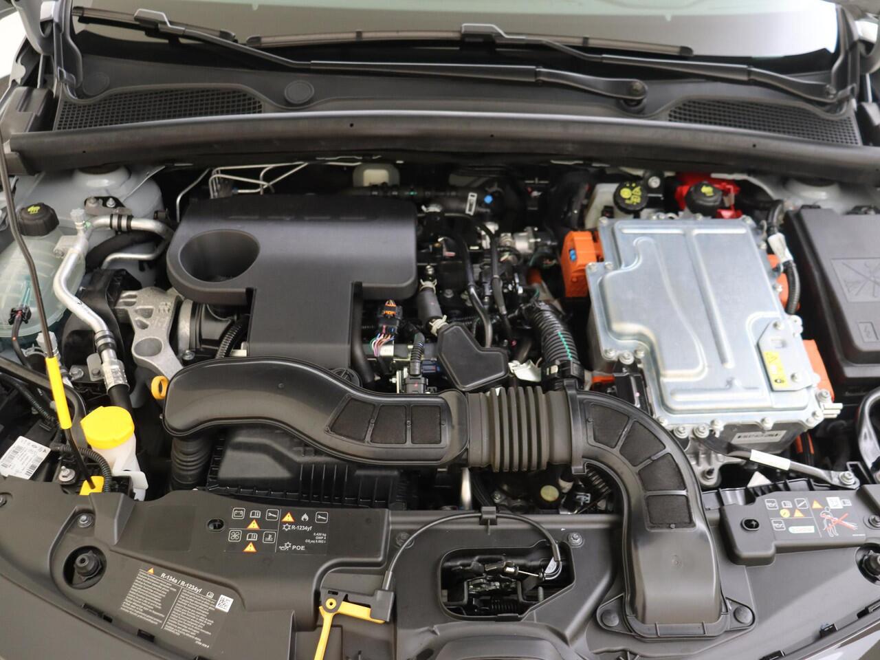 Renault CLIO 1.6 E-Tech Full Hybrid 145 esprit Alpine | LM velgen | Clima | Half leder | sportstoelen | stoelverwarming