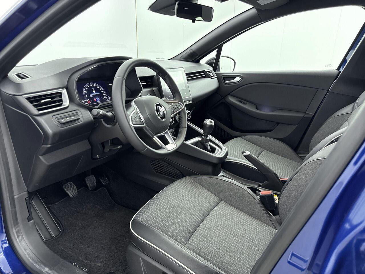 Renault CLIO 1.0 TCe 90Pk Intens | Android & Apple Carplay | Eerste Eigenaar | Navigatie | Parkeersensoren | Cruise Control | Rijstrook Correctie
