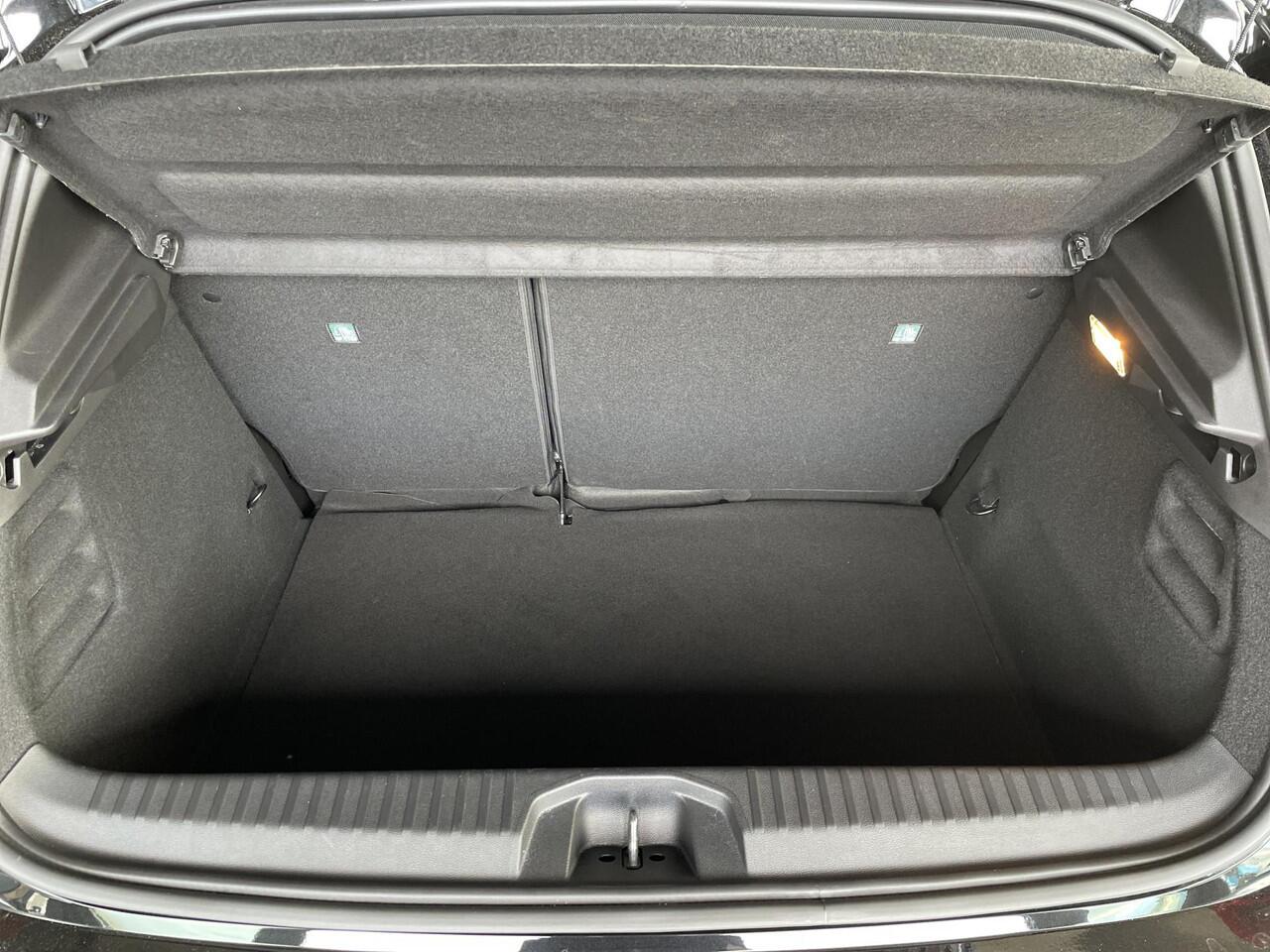 Renault CLIO 1.3 TCe R.S. Line / LED / CARPLAY / FULL OPTION /