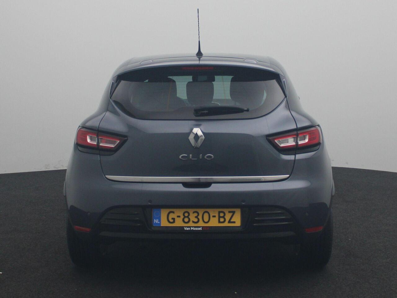 Renault CLIO TCe 90 Intens | Apple CarPlay & Android Auto | Climate control | Lichtmetalen wielen | Parkeersensoren | Metaalkleur | Cruise control |