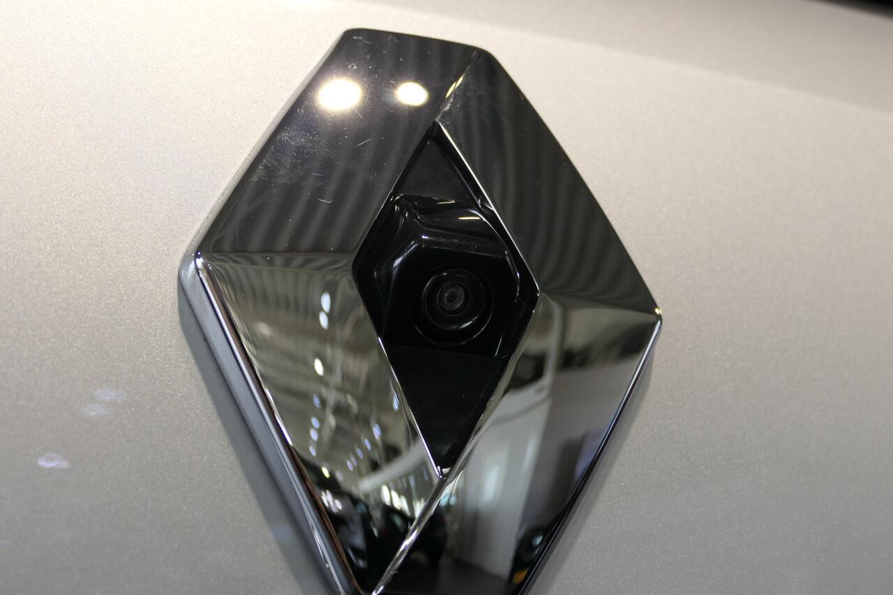 Renault CLIO 1.0 TCe 90 Techno - Occasion Lease vanaf ¤349 p/m - *Vraag naar beschikbaarheid!* - Allseasons - Camera - 9.3 Inch beeld - Sensoren V+A