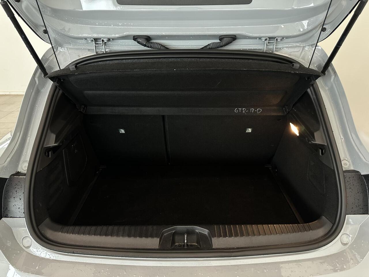 Renault CLIO 1.0 TCe 90 Esprit Alpine | BOSE | 360° camera | Lichtmetalen velgen 17" | Apple Carplay/Android Auto