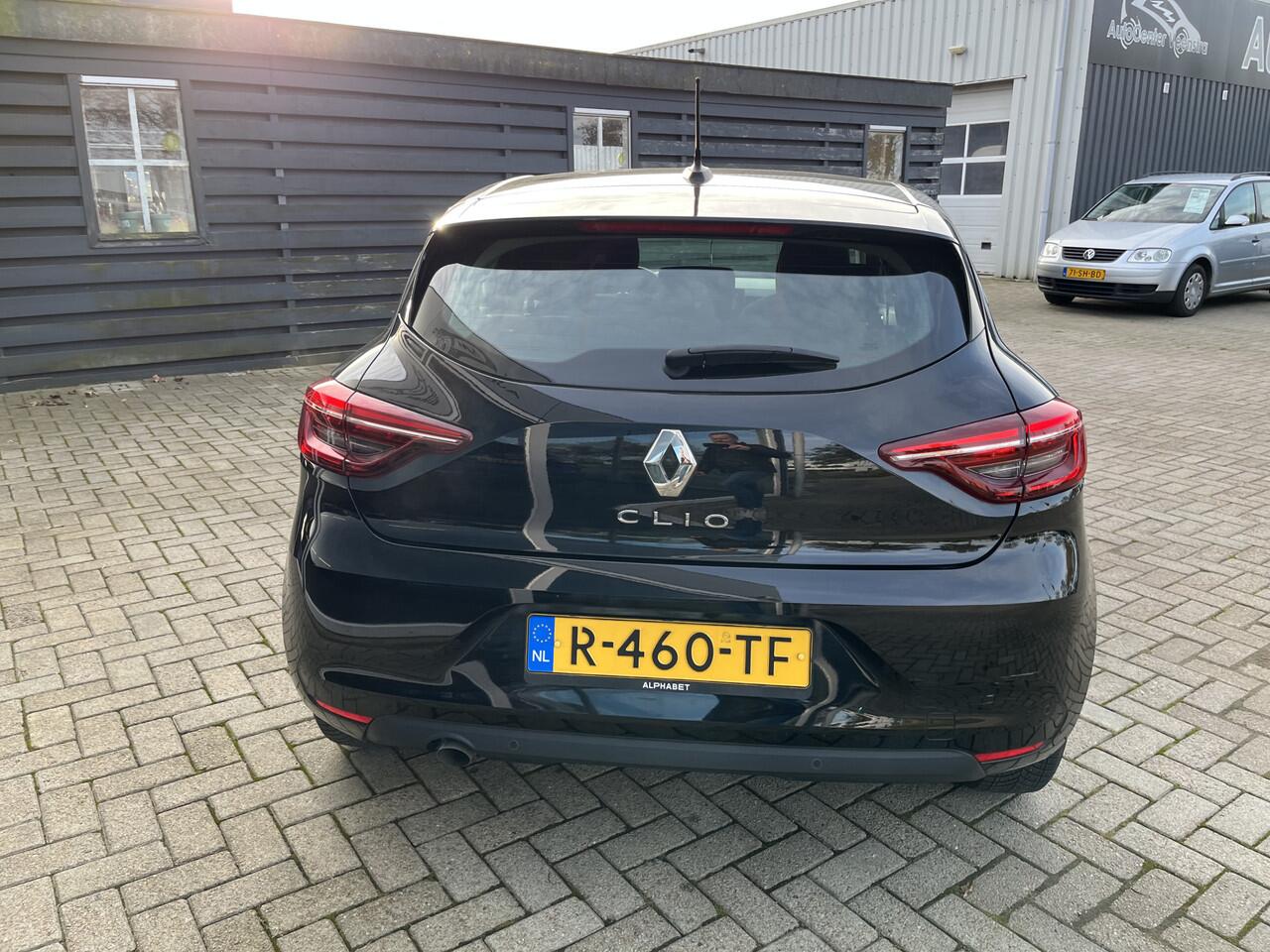 Renault CLIO 1.0 TCe 90 Equilibre 50% deal 6.875,- ACTIE Navi / Airco / Cruise / Carplay