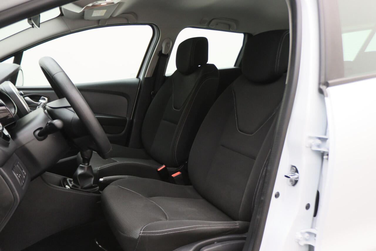 Renault CLIO Estate 0.9 TCe Zen Airco, Cruise, Apple Carplay, BASS Sound, Navigatie, Bluetooth, DAB