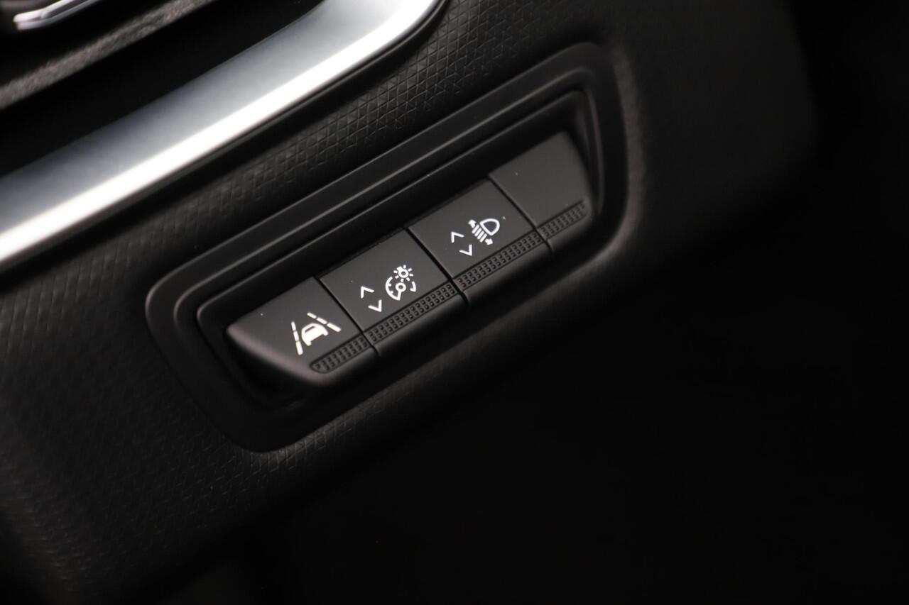 Renault CLIO 1.6 E-Tech Hybrid 140 Intens 140PK Automaat Half Leder Keyless 16 inch LMV Sfeerverlichting LED Navigatie Carplay Android Rijstrooksensor Climate Cruise Control Parkeersensor