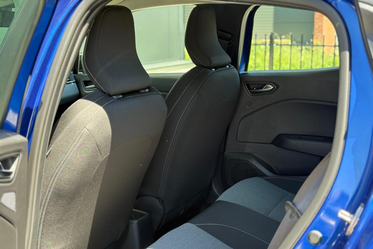 Renault CLIO 1.0 TCe 90pk Evolution - LED - Carplay - Airco - DAB - Parkeersensoren - Rijklaar