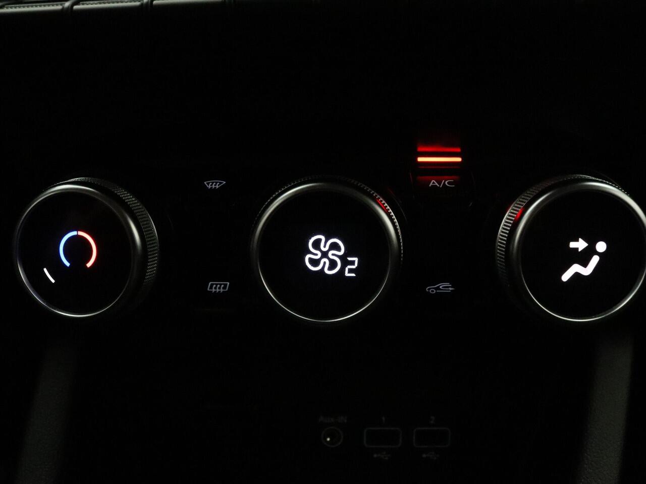 Renault CLIO 145pk E-Tech Hybrid Zen Automaat Camera | Climate | Cruise | Navi | Parkeersens. v+a