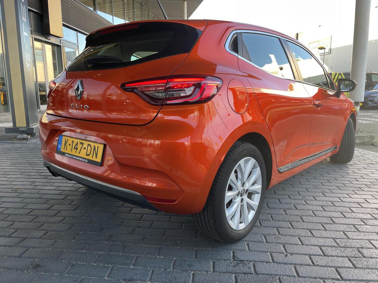 Renault CLIO 1.0 TCe Intens / PDC + CAMERA / CLIMATE CONTROL / NAVIGATIE / APPLE & ANDROID CARPLAY