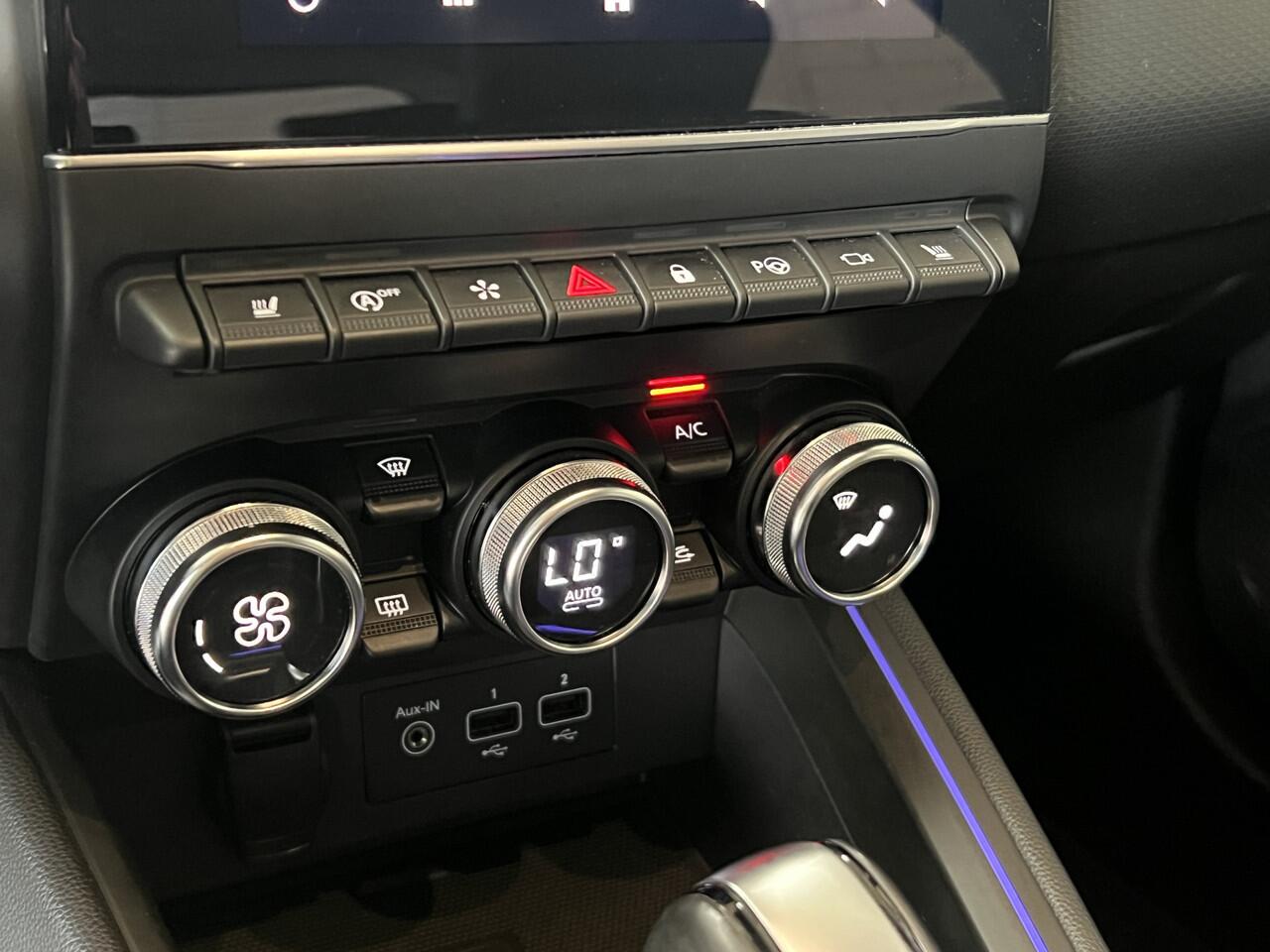 Renault CLIO 1.3 TCe 130pk Intens | Groot Navi | 360 Camera | Stoel verwarming | 17 inch | Keurig nette Clio 5 automaat met 130pk!