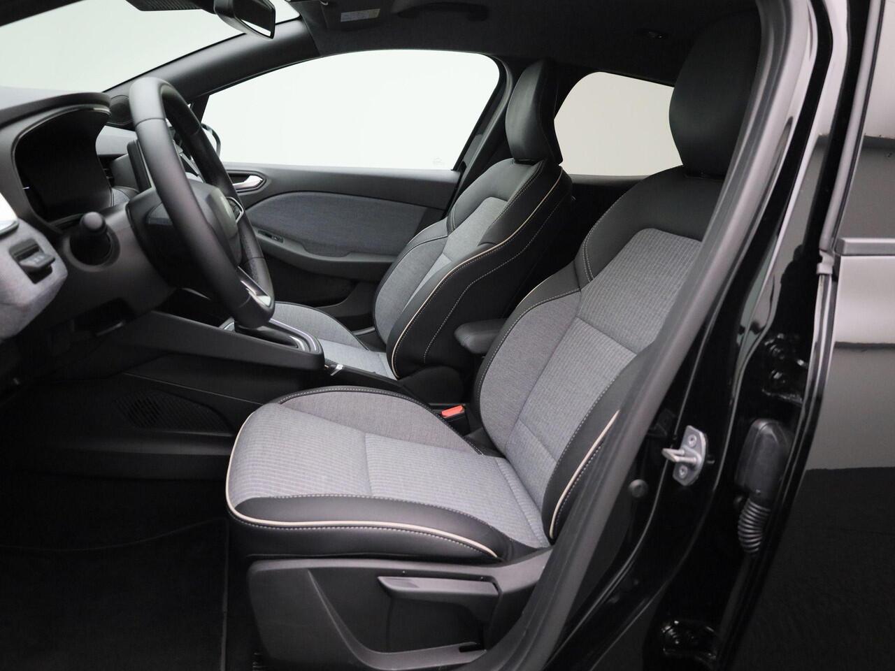 Renault CLIO E-Tech Full Hybrid 145 techno | Automaat | Easy Link Navigatie met Apple CarPlay & Android Auto | Climate Control | Parkeersensoren achter met camera | Lichtmetalen velgen | Metaalkleur |