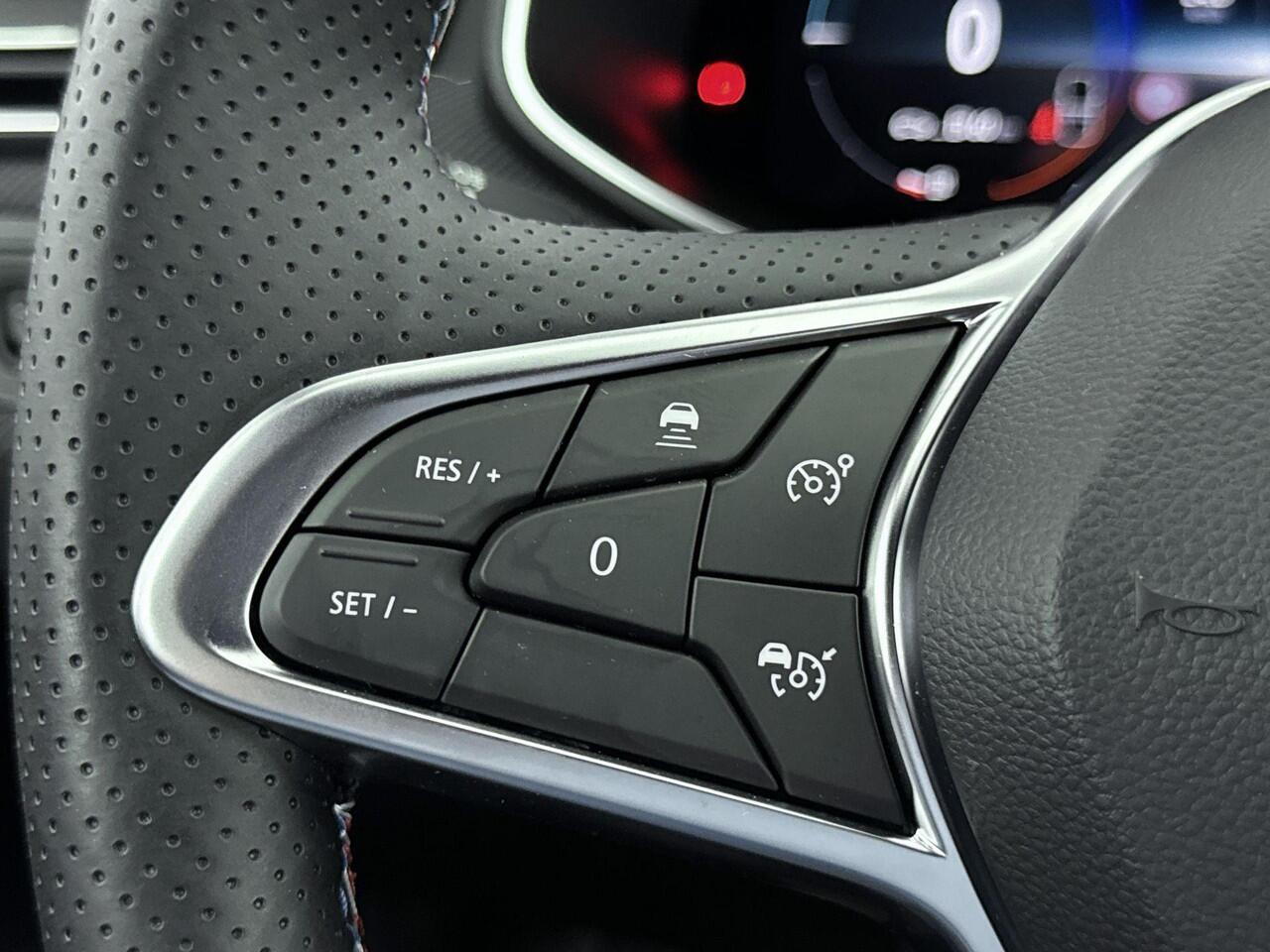 Renault CLIO 1.6 E-Tech Full Hybrid 145Pk esprit Alpine | Navigatie | Draadloze Carplay | Parkeersensoren & Camera | Stoel & Stuurverwarming | MultiseSense | Privacy Glass |