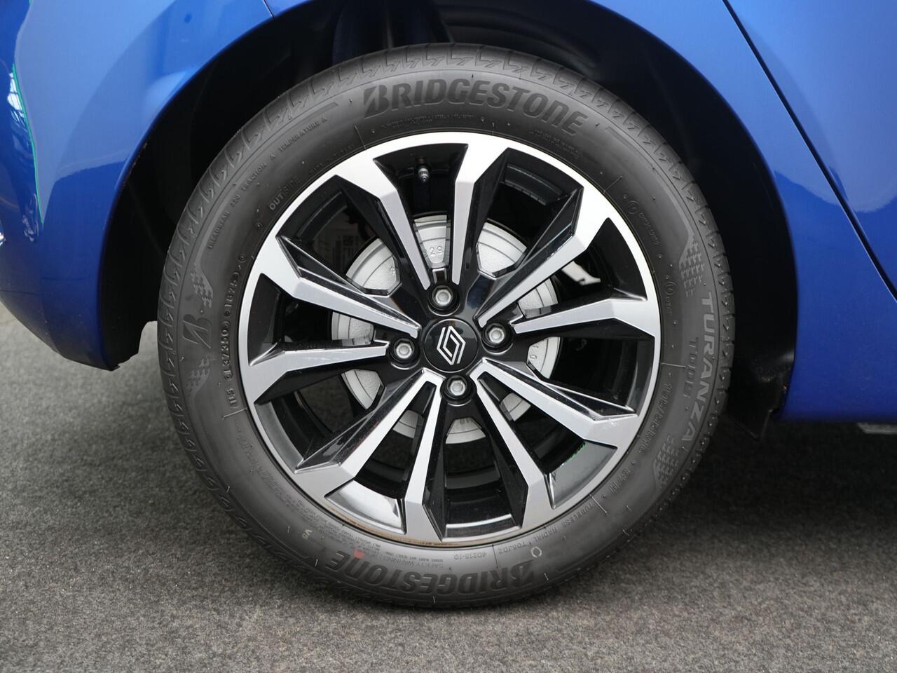 Renault CLIO 1.6 E-Tech Full Hybrid 145 techno Pack Look - Pack Navigation -