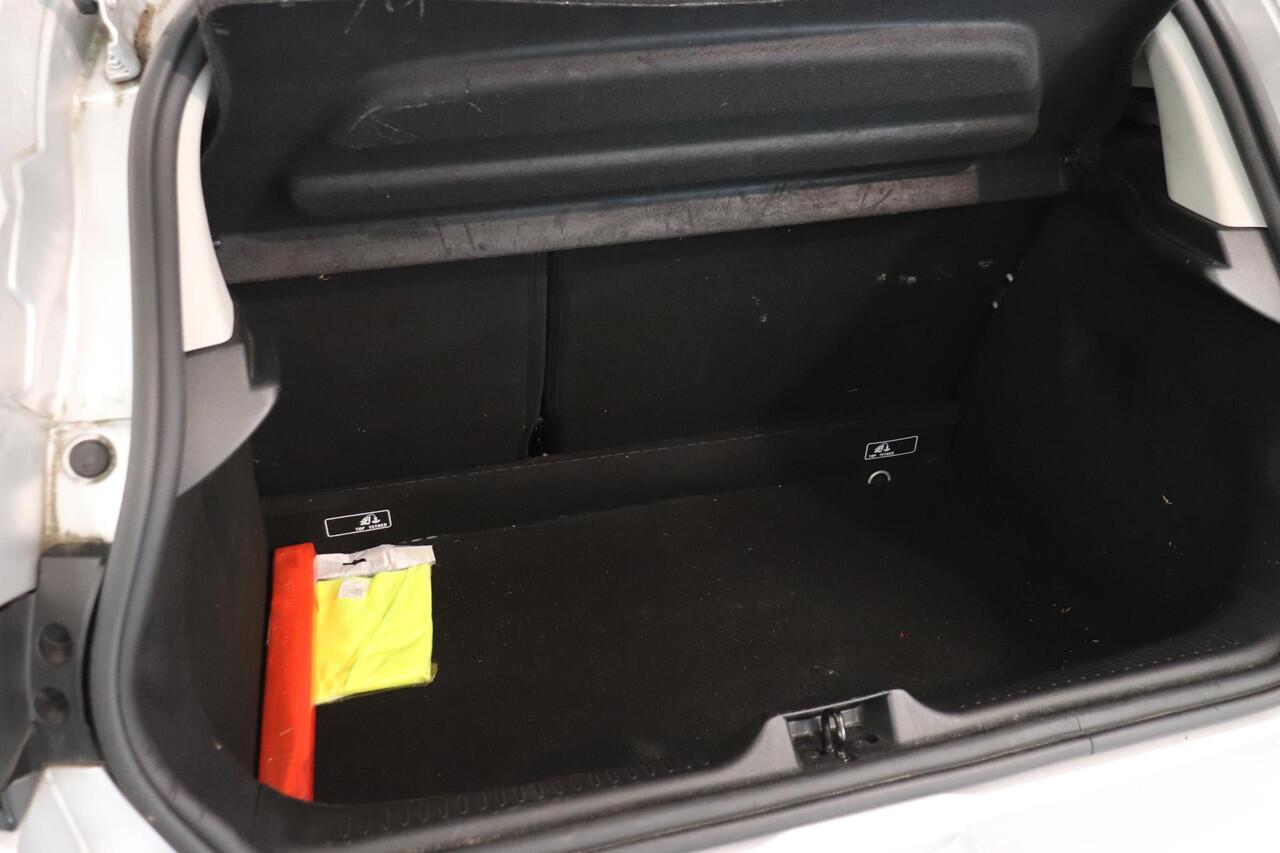 Renault CLIO 0.9 TCe Limited | Airco | Parkeersensor | Navigatie | Key-less | Lichtmetaal | DAB+ |