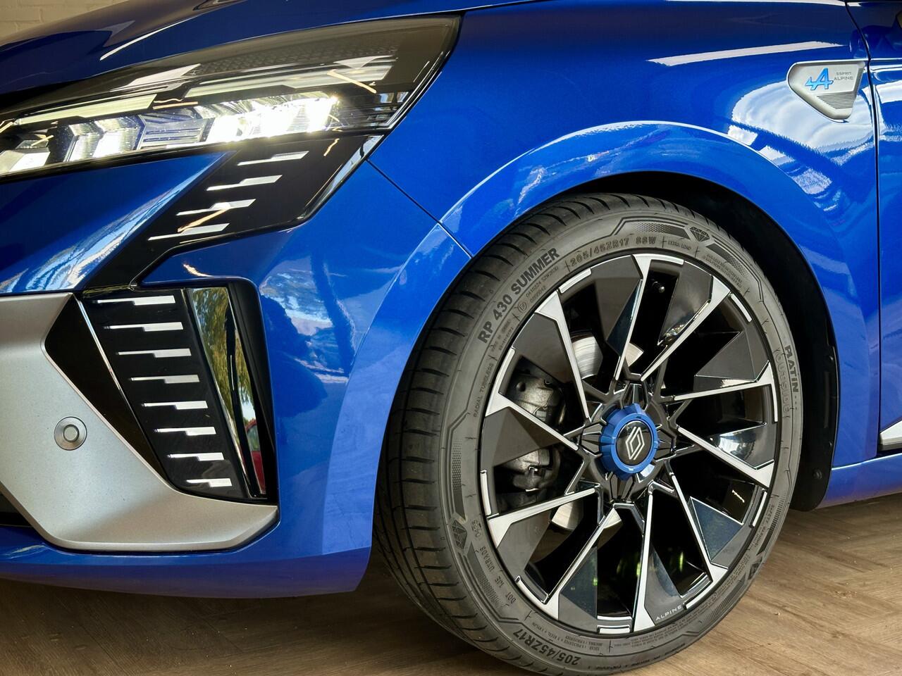 Renault CLIO 1.0 TCe 90 Esprit Alpine | Groot Navi | Bose | Camera | 17" | Blindspot | ACC Volledig Dealer onderhouden!