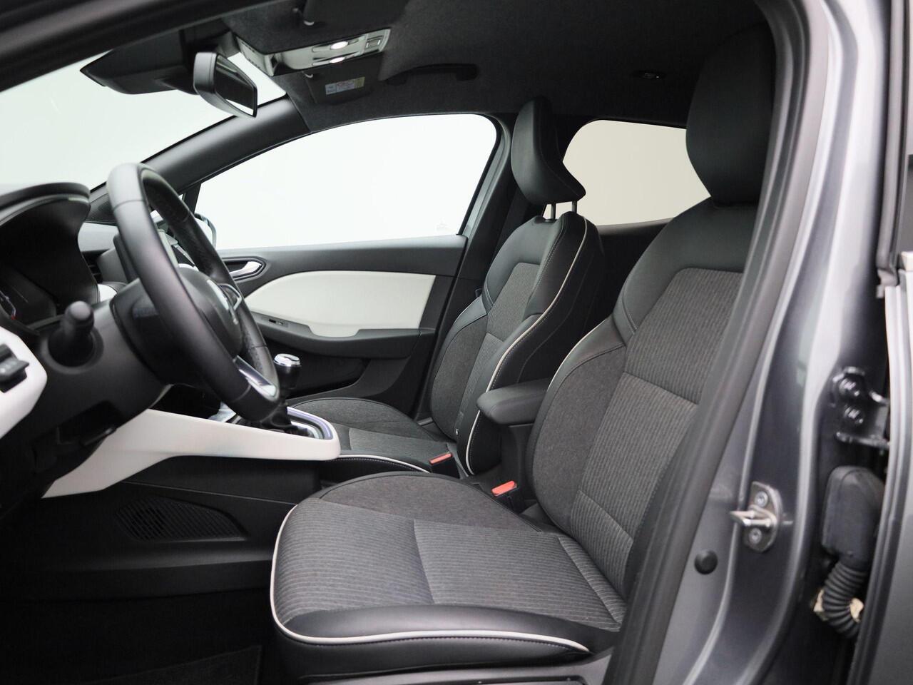 Renault CLIO 1.0 TCe Techno 90PK | Navigatie | Achteruitrijcamera | Climate Control | Half-Leder | Apple CarPlay & Android Auto