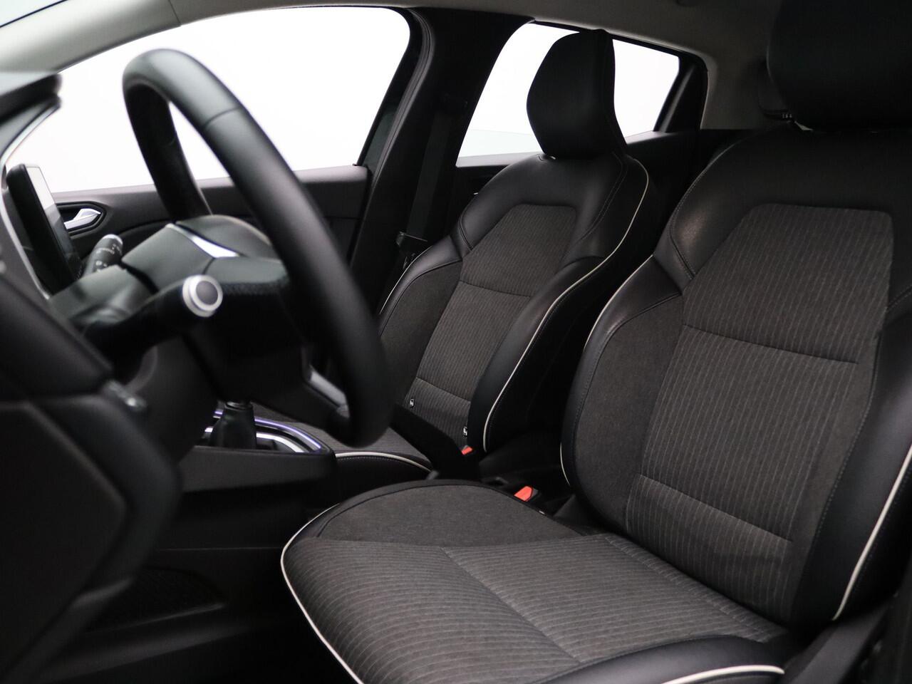 Renault CLIO 100pk TCe Intens Cruise | Climate | Carplay | Parkeersens. achter