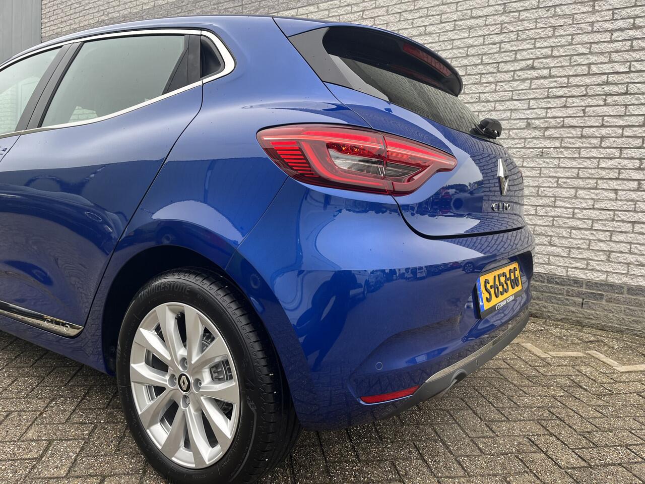 Renault CLIO TCe 100 EDC ( automaat ) Intens | automaat | | incl. Bovag rijklaarpakket met 12 maanden garantie |