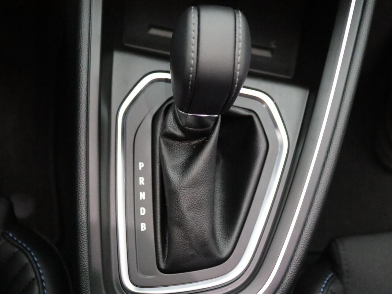 Renault CLIO E-Tech Full Hybrid 145 esprit Alpine 360° Camera | Adapt. cruise | Bose | Navi | Stoel-/stuurverwarming