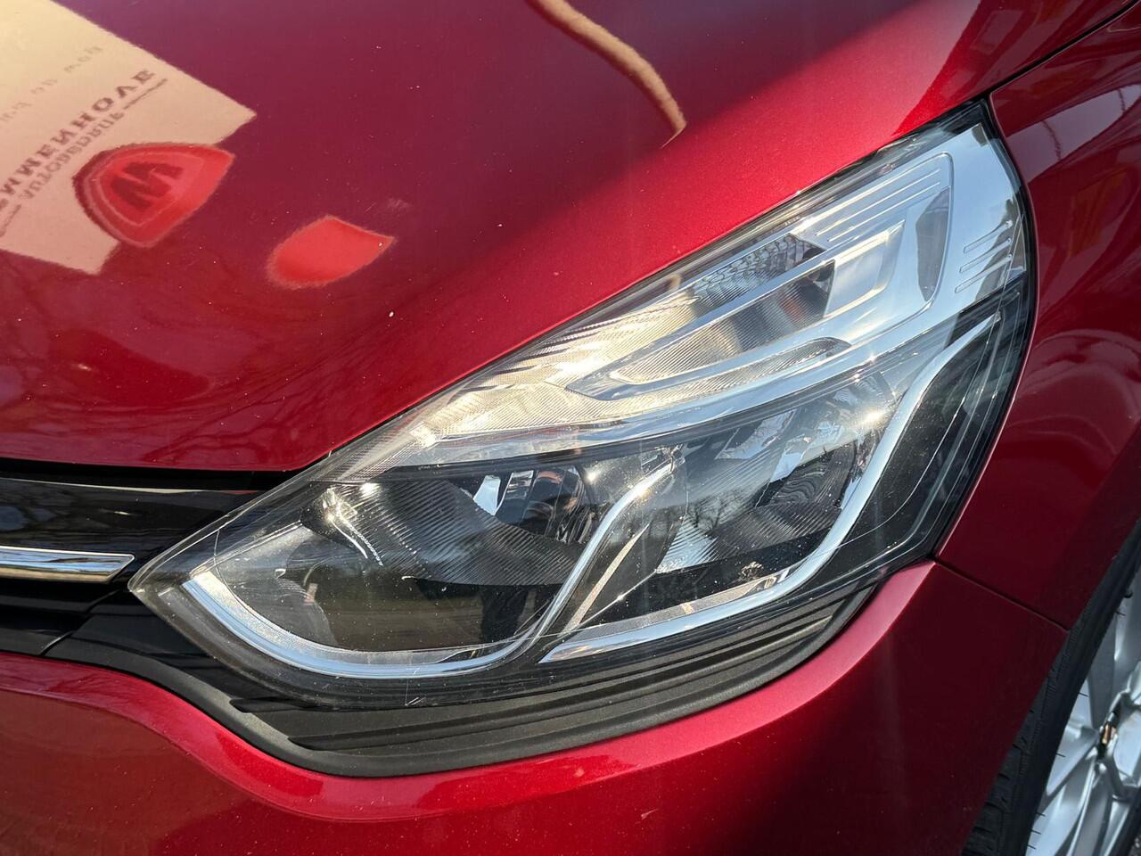 Renault CLIO Estate 0.9 TCe Limited Airco/Camera/Navigatie