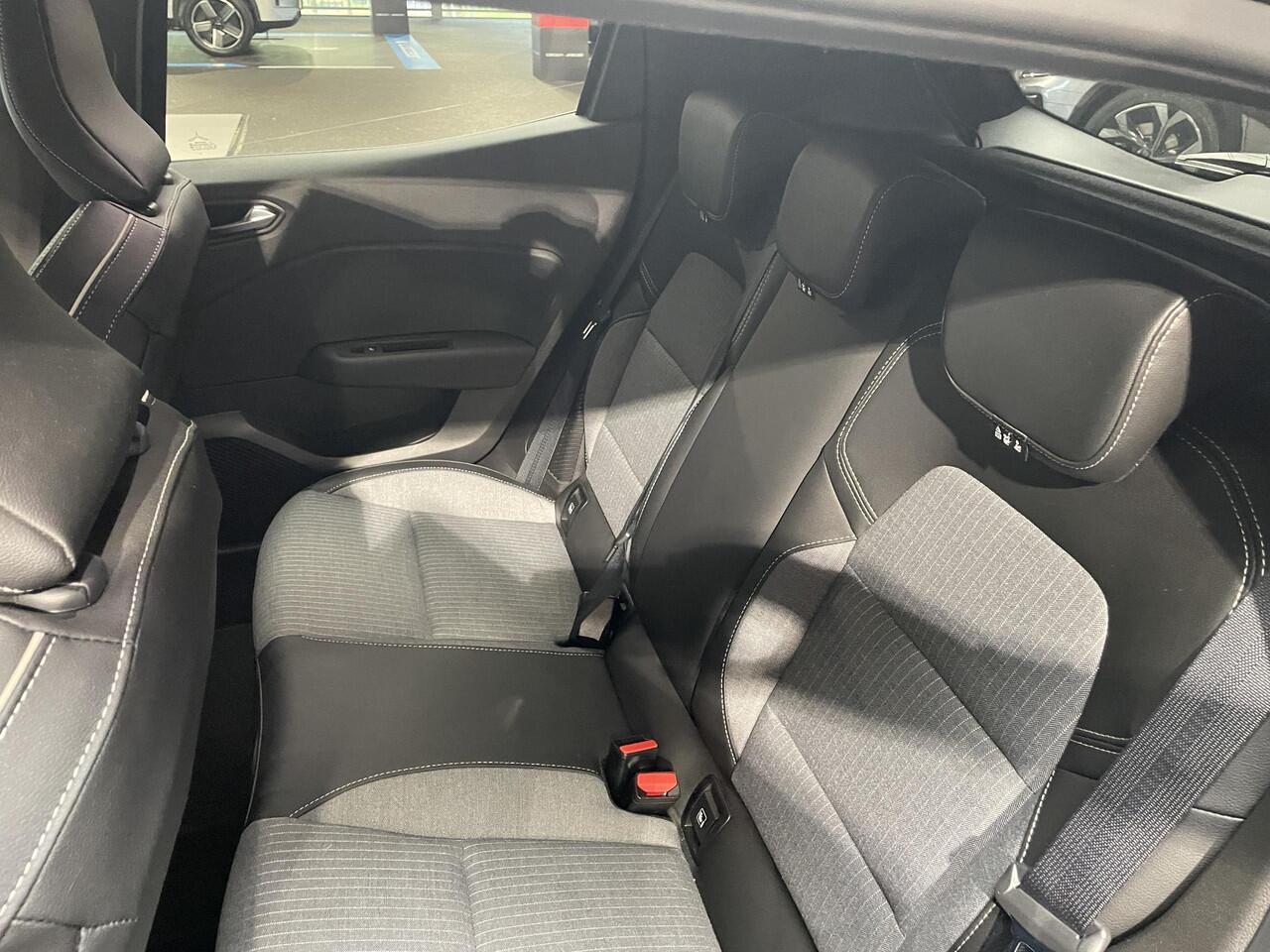 Renault CLIO 1.6 E-Tech Full Hybrid 145 techno Climate controle | Naviatie | Camera