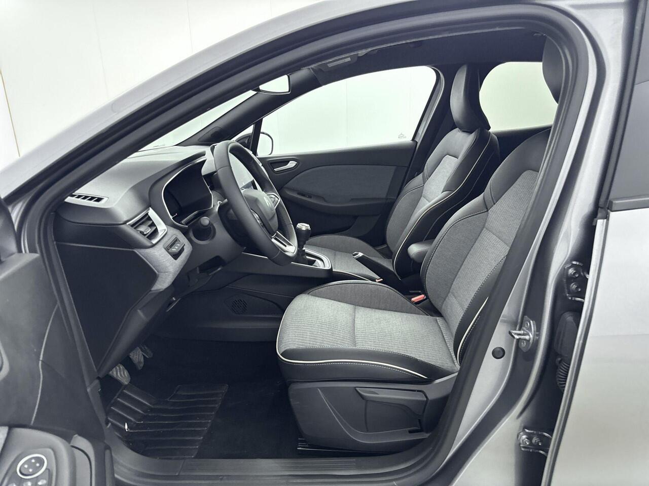 Renault CLIO 1.0 TCe 90Pk GPF techno | Navigatie met 9.3 Inch Scherm | Climate Control | Cruise Control | Parkeersensoren incl. Camera | Apple Carplay/Android Auto | Keyless Entry | Lichtmetalen Velgen 16 Inch |