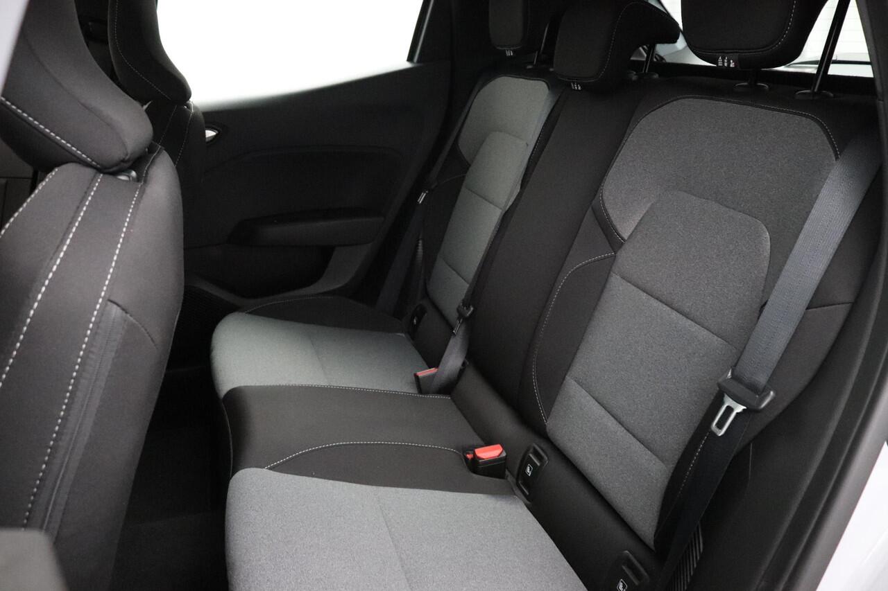 Renault CLIO 1.6 E-Tech Full Hybrid 145 evolution | Pack Navigation | Camera | Carplay/Android auto |