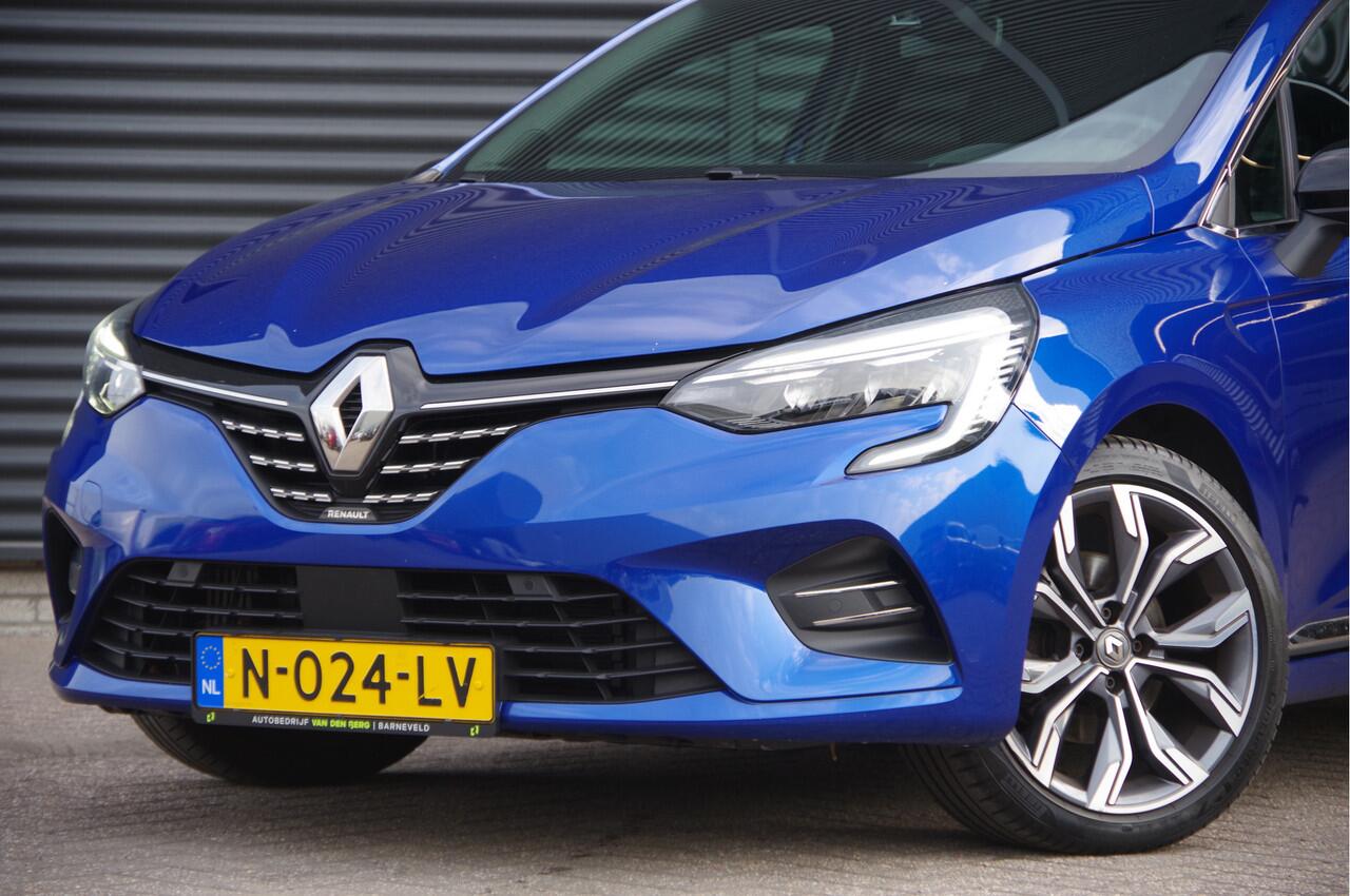 Renault CLIO 1.3 TCe Initiale Paris 131PK AUT. LED, LEDER, KEYLESS, CAMERA, STOEL/STUURVERWARMING, NAVI, CRUISE, CLIMA