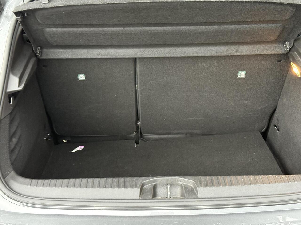 Renault CLIO 1.0 TCe 90 GPF techno | Achteruitrijcamera | Navigatie | 17" Lichtmetalen Velgen | Apple CarPlay / Android Auto |