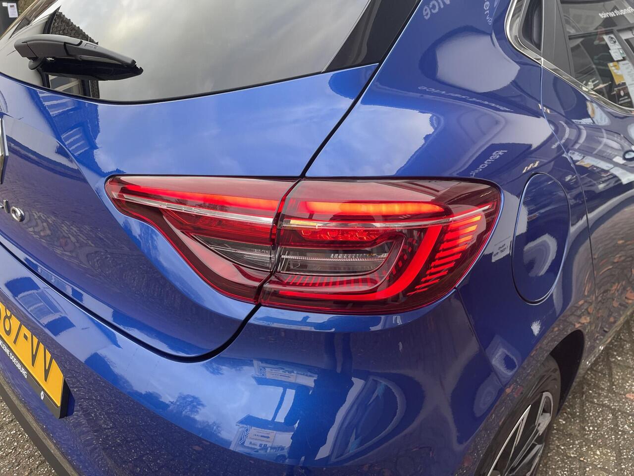 Renault CLIO V TCe 100 Intens | Dealeronderhouden | Apple Carplay/Android Auto | lage tellerstand!! | Luxe uitvoering | Zuinige auto |