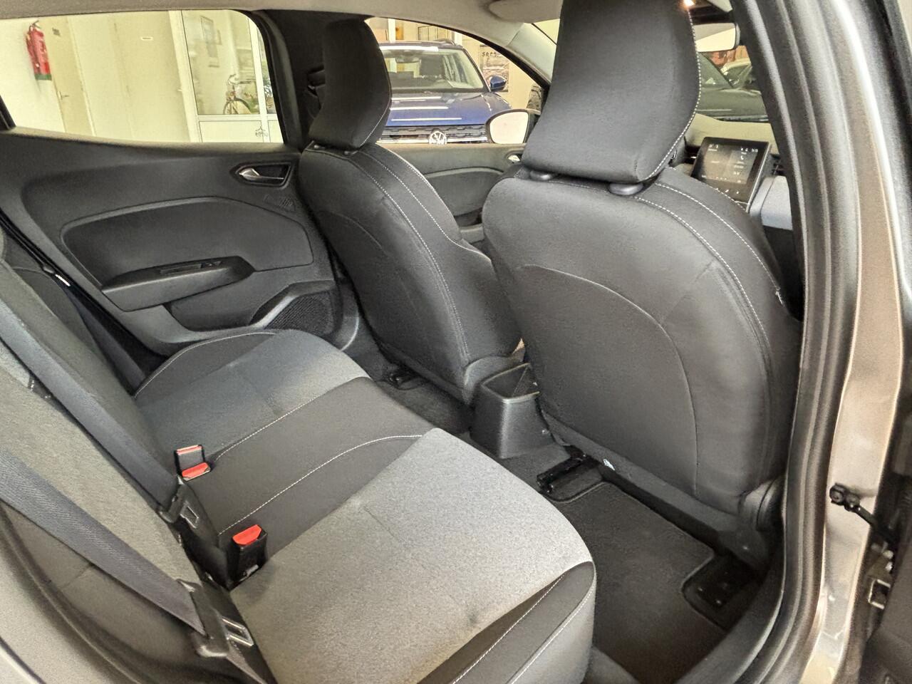 Renault CLIO 1.0 TCe 90 *CARPLAY * PDC * STOELVERW. * KEYLESS