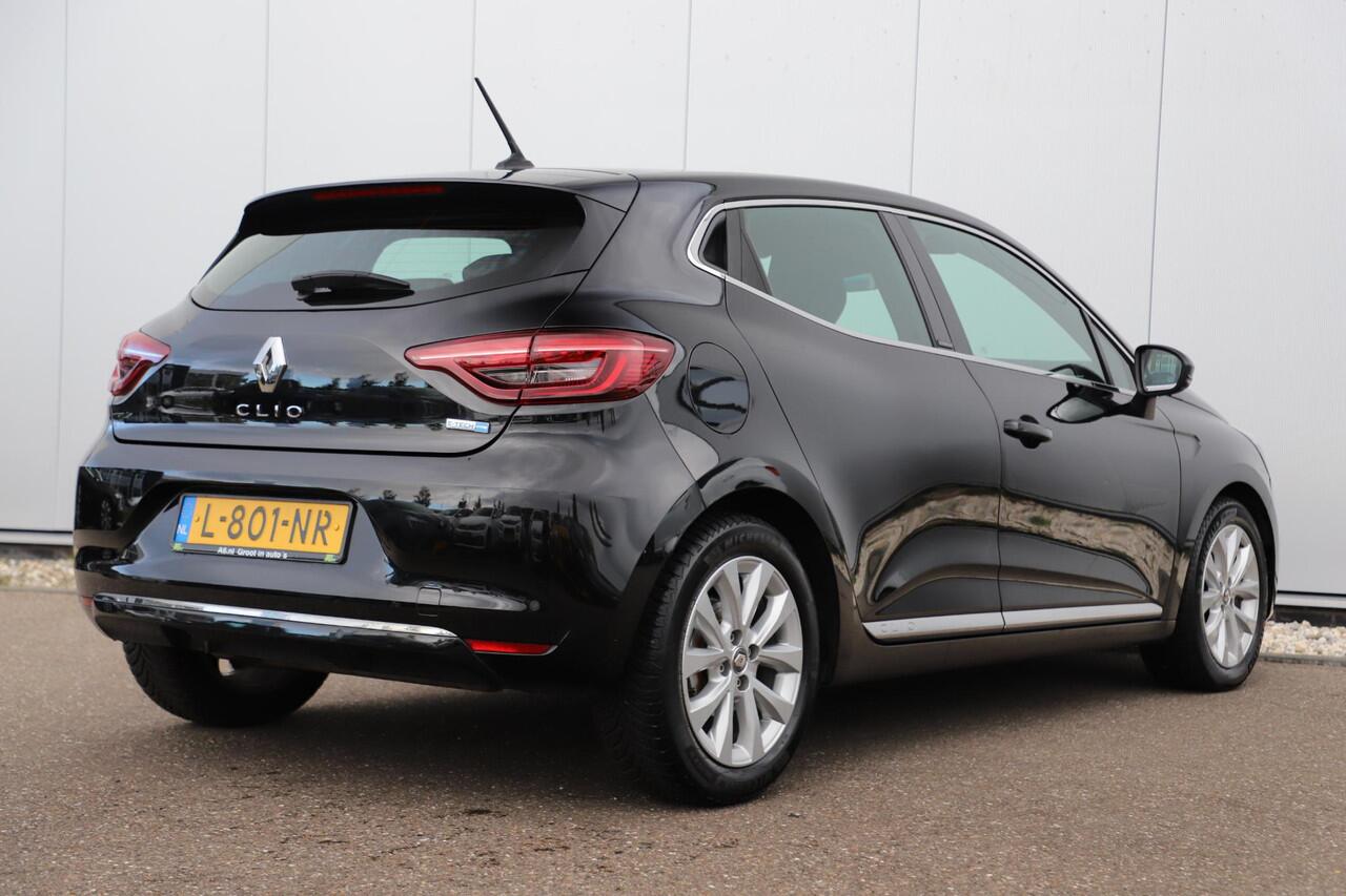Renault CLIO 1.6 E-Tech Hybrid 140 Intens 140PK Automaat Half Leder Keyless 16 inch LMV Sfeerverlichting LED Navigatie Carplay Android Rijstrooksensor Climate Cruise Control Parkeersensor