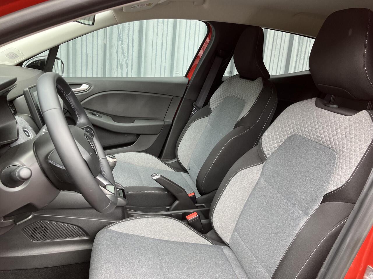 Renault CLIO 1.0 TCe 90 GPF Evolution * LM-Velgen, Parkeersensoren, Donker Glas, Stoelverwarming, Navigatie, Reservewiel, Cruise Control, Licht/Regensensor, Apple CarPlay/Android Auto