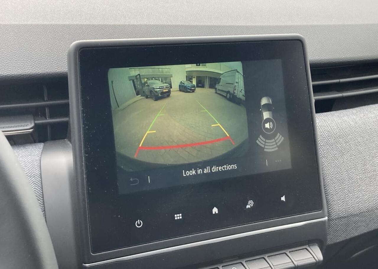 Renault CLIO 1.6 E-Tech Full Hybrid 145 techno