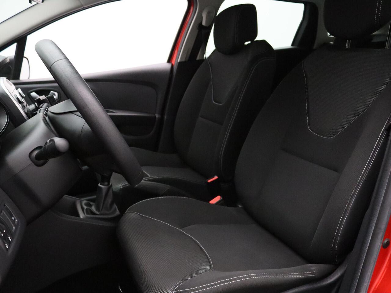 Renault CLIO Estate 90pk TCe Life Airco | Radio | Cruise control