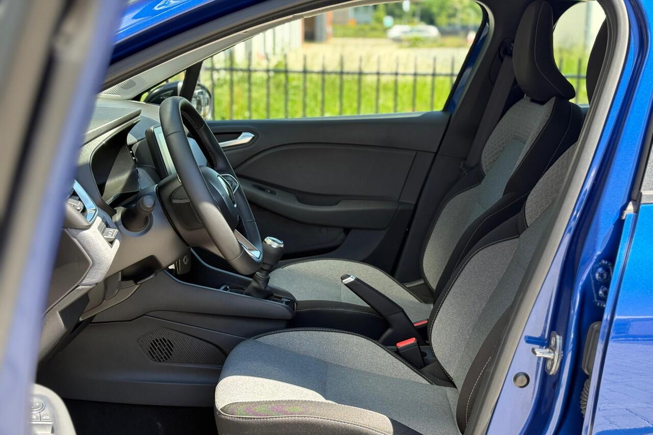 Renault CLIO 1.0 TCe 90pk Evolution - LED - Carplay - DAB - Parkeersensoren - Rijklaar