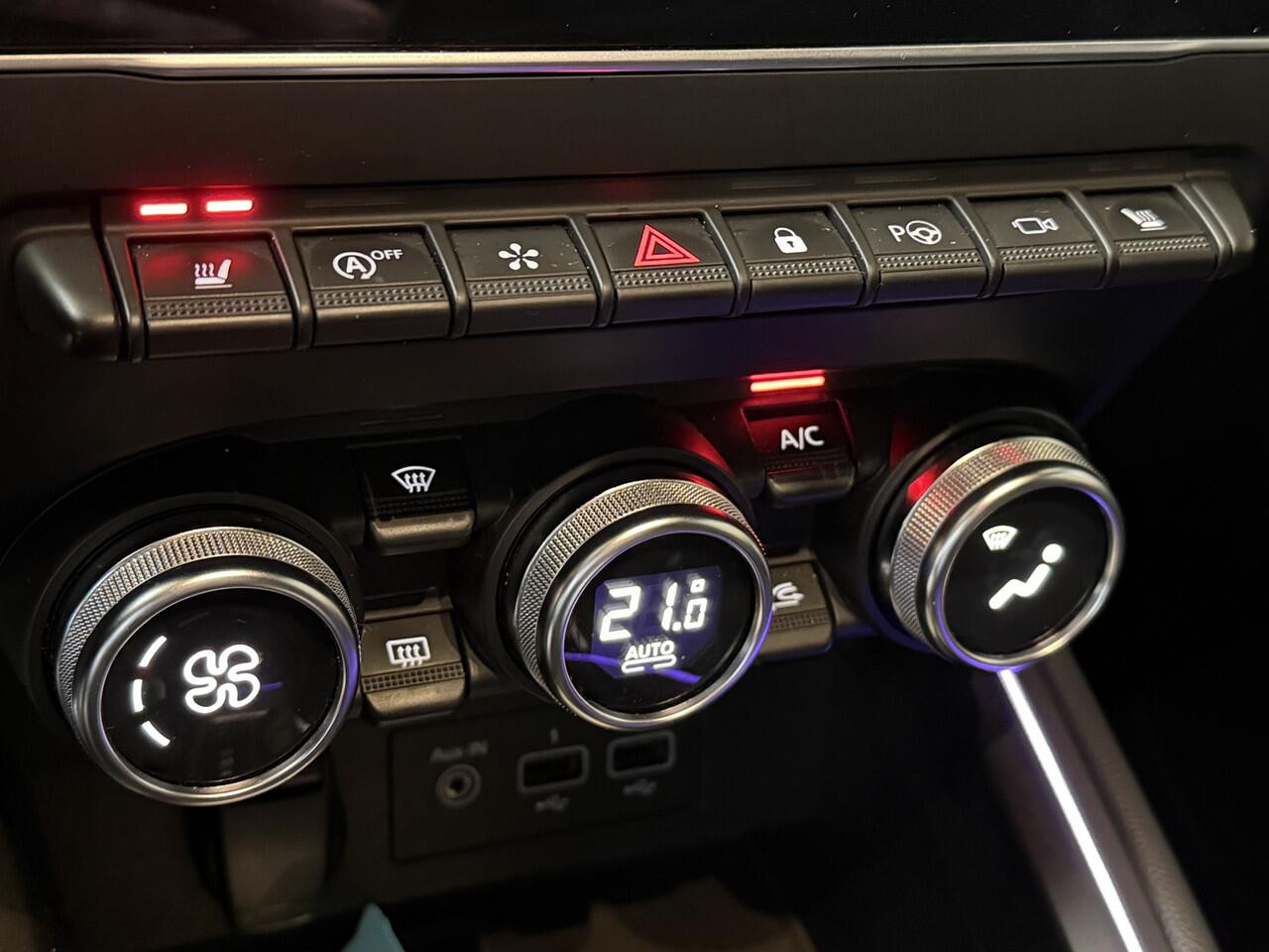 Renault CLIO 1.3 TCe 130pk | Edition One | Groot Navi | Bose | 360 | Blindspot | Stoel & Stuur verwarming | 17"| 100% Onderhouden!