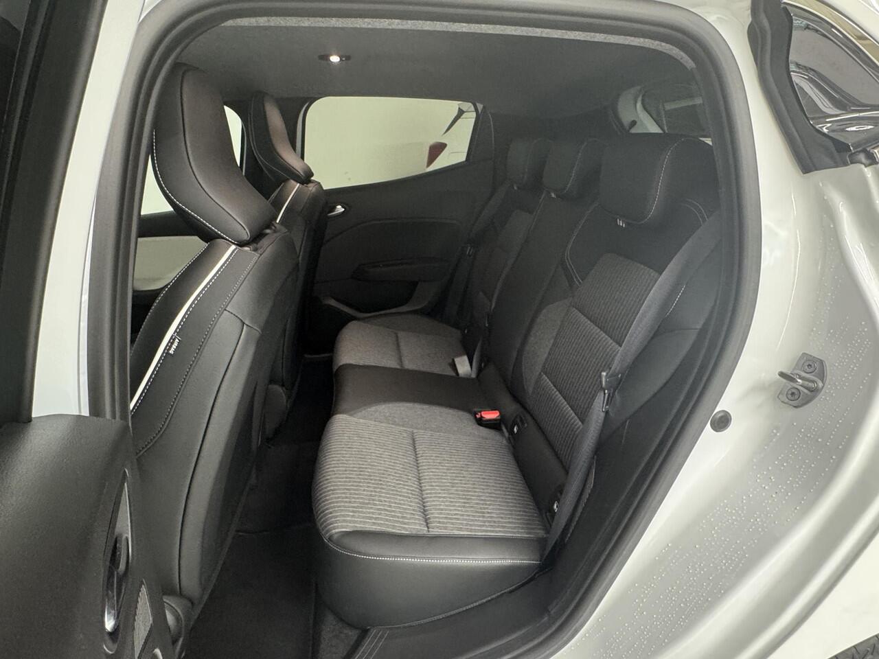 Renault CLIO 1.6 E-Tech Hybrid 145 Techno | Navigatie | Camera | Cruise control |