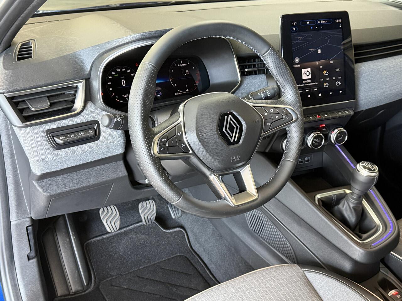 Renault CLIO 1.0 TCe 90 PK techno | Groot Navi | Bose | 360 | Stoel & Stuur verwarming | Carplay | Nieuwstaat! Dealer onderhouden.