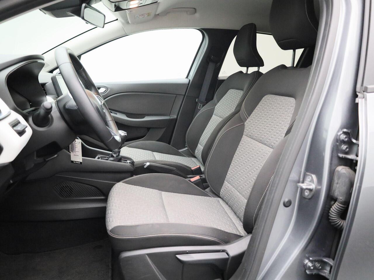 Renault CLIO 1.0 TCe 90PK Evolution | Navigatie | Apple Carplay | Parkeersensoren Achter | Airco | Privacy Glass | Cruise Control | Licht & Regensensor |