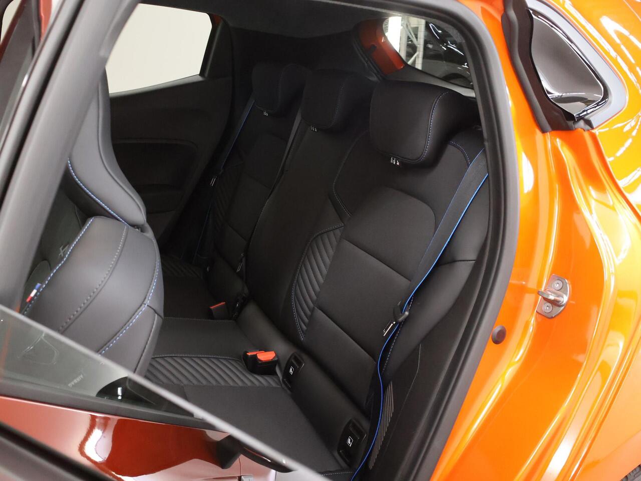 Renault CLIO 1.6 E-Tech Full Hybrid 145 esprit Alpine | Trekhaak Afneembaar | B&O | Virtual Cockpit | Parkeercamera 360° | Navigatie | Dodehoekdetectie |