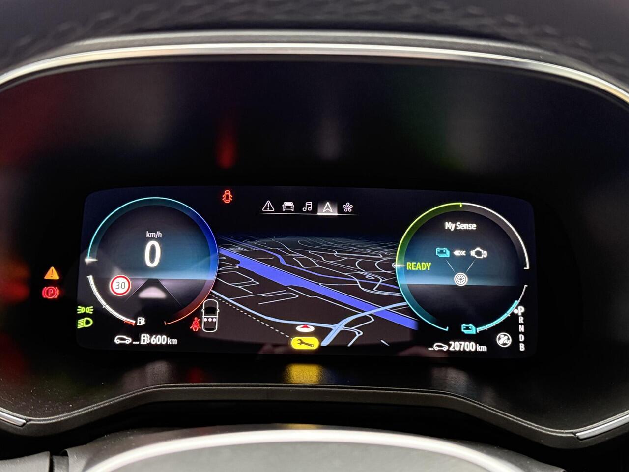 Renault CLIO 1.6 E-Tech Full Hybrid 145 techno | NAP | 360 graden camera | Navigatie | Climate Control | DAB | Key-less | Cruise | Lichtmetaal |