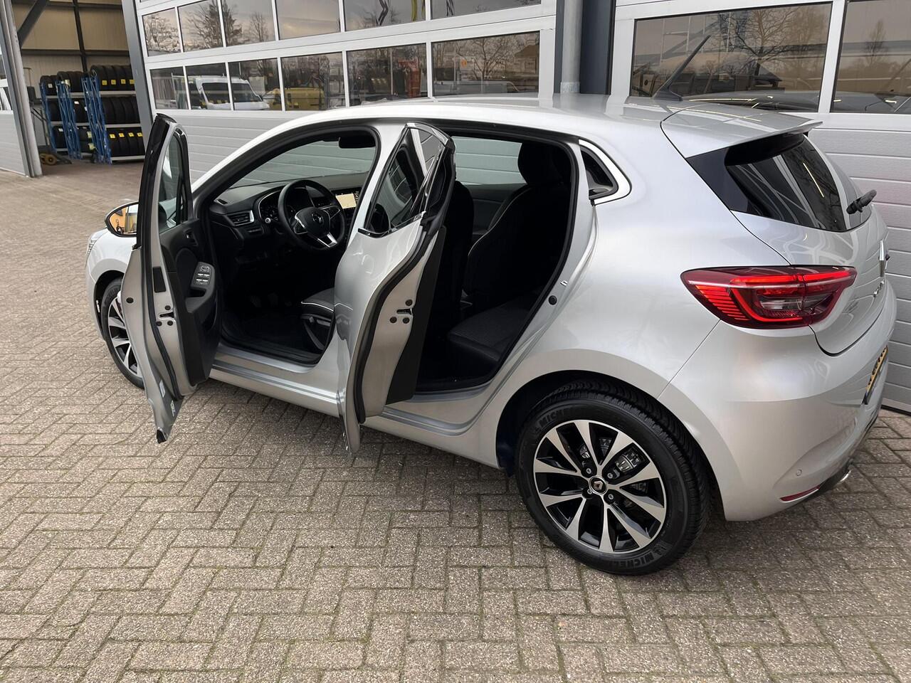 Renault CLIO 1.0 TCe 100 Intens