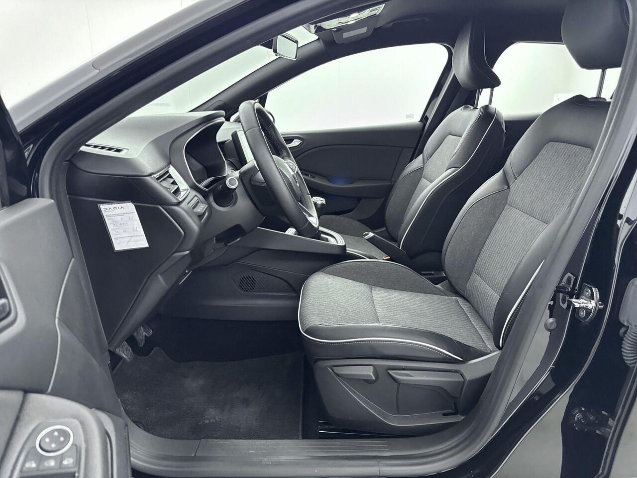 Renault CLIO 1.0 TCe 100Pk Intens | Navigatie | Apple & Android Carplay | Cruise Control | Climate Control | Achteruitrijcamera | Parkeersensoren |